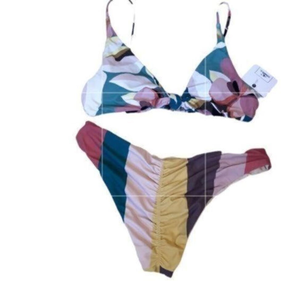 O’Neill bikini brand new with liner